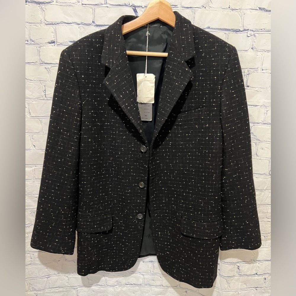 NWT Men’s DKNY black-and-white Three Button blazer size 38R